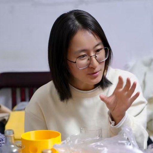 Hu Xiaoyan